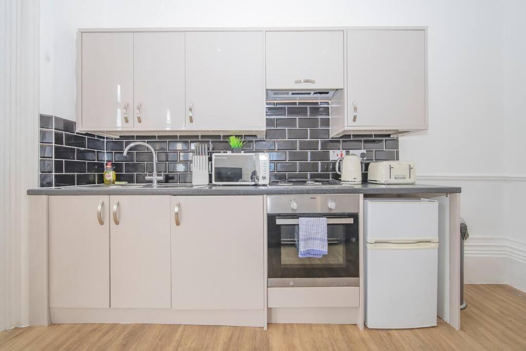 Flash Sales Offer - Any Week Day No Minimum Night Restrictions Central Hove 1 Bedroom Flat Bn38Bru02 Exterior photo