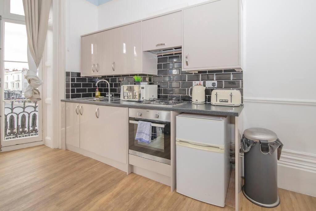 Flash Sales Offer - Any Week Day No Minimum Night Restrictions Central Hove 1 Bedroom Flat Bn38Bru02 Exterior photo